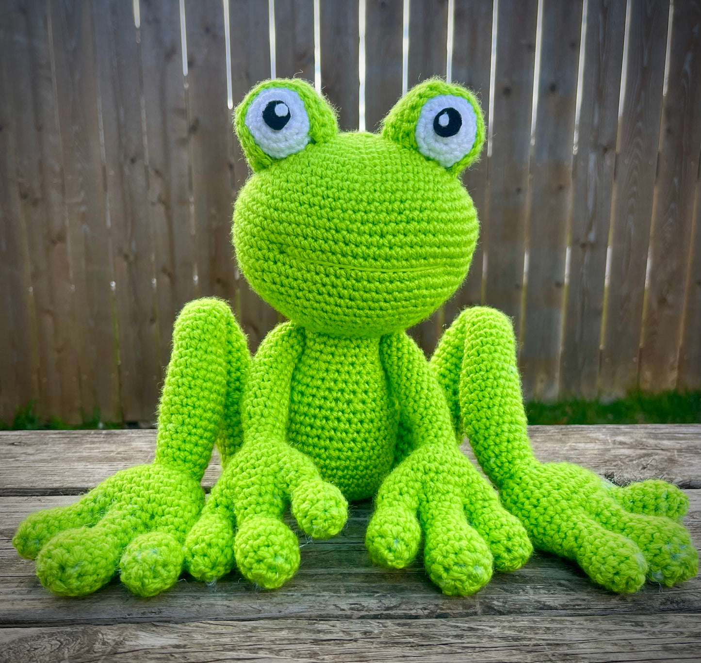 Crocheted frog