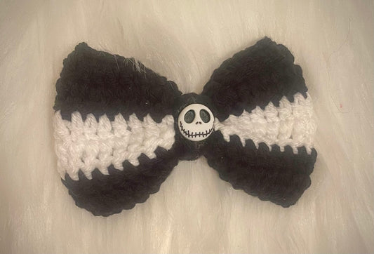 Large hair clip with charm