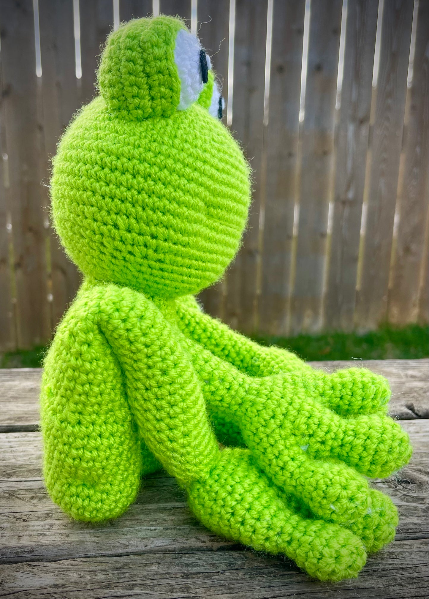 Crocheted frog