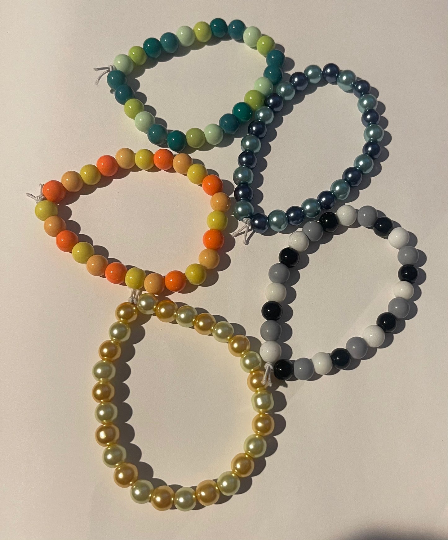 Kaylees handmade bracelets on live (big beads)